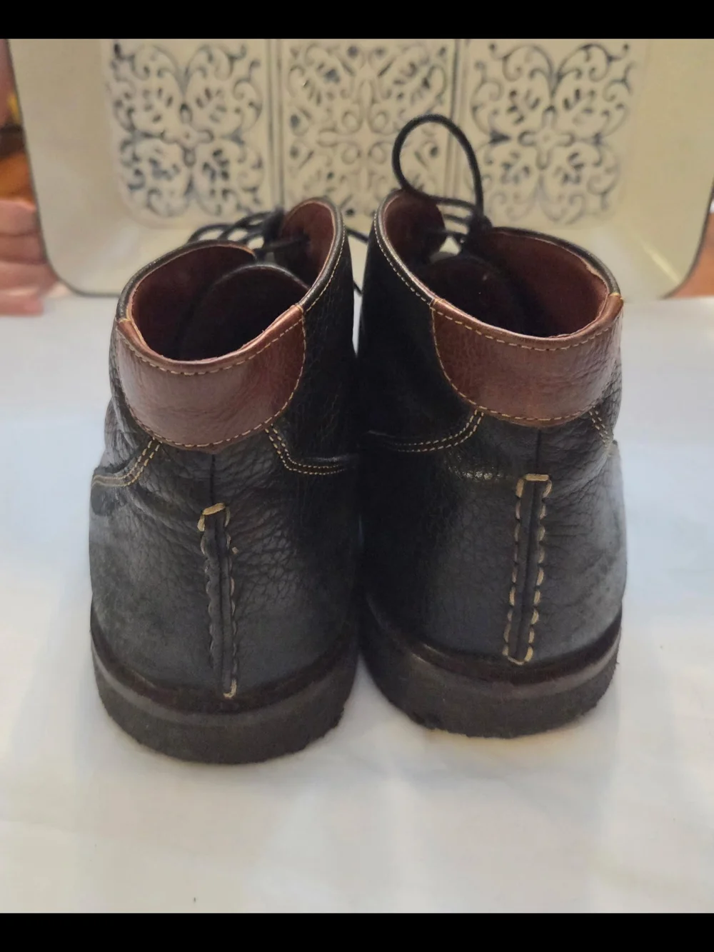 Johnston & Murphy Black Leather Lace-Up Chukka Boots